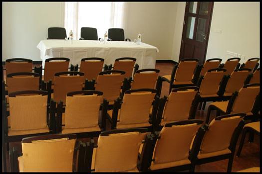 Vijayapark Hotel Kaduturutti Ngoại thất bức ảnh
